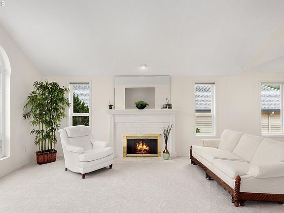 5th image of 3014 SE 161st Ave