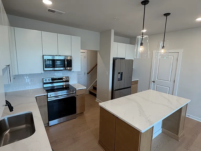 3436 Carlton St #7B — Photo 10