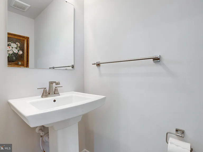 4468 Sulford Ter — Photo 28