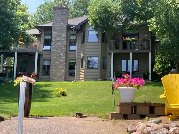 21593 NW Pickerel Lake Rd, Detroit Lakes, MN 56501