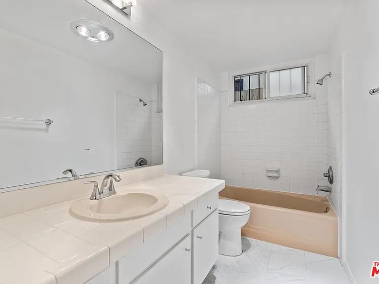 7712 Paseo Del Rey #4 — Photo 14