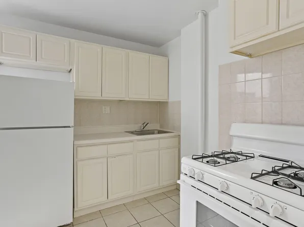 628 West 151st Street image 2 of 12