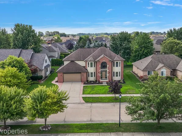 20918 Corey Dr, Macomb, MI 48044