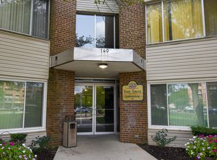 140 W Wood St UNIT 104, Palatine, IL 60067