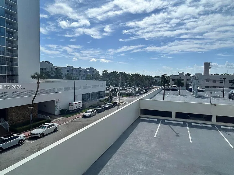 2899 Collins Ave #450 — Photo 19