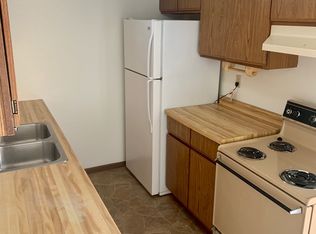 905 Pine St, La Crosse, WI 54601