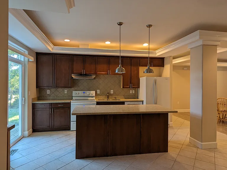 302 Lake Bay Loop SE — Photo 6
