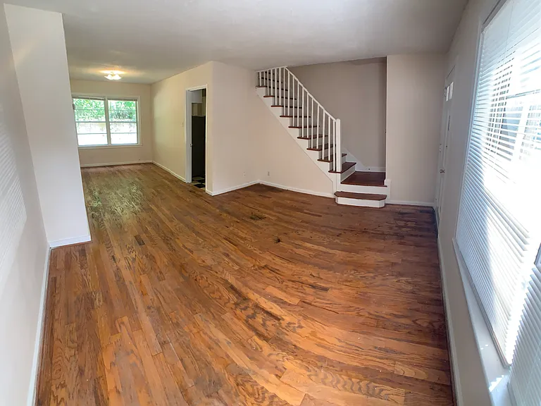 1615 Valley Ave — Photo 5