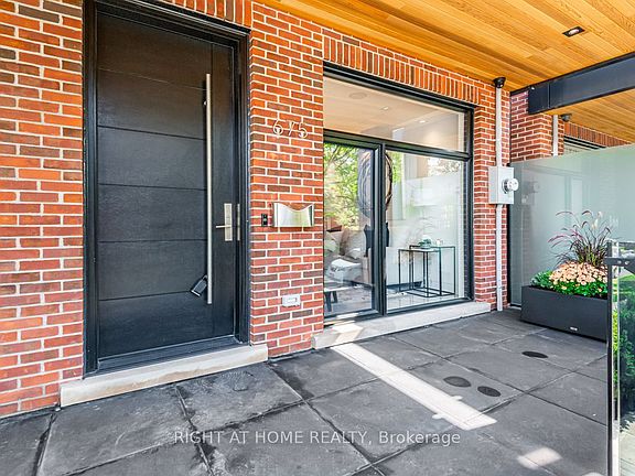 2nd image of 675 Huron St