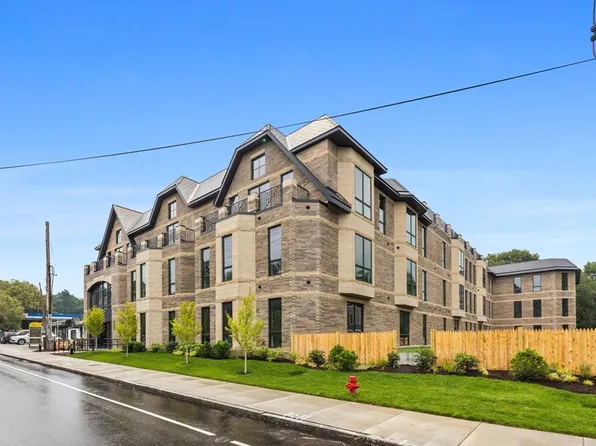 1114 Beacon St #204, Newton Highlands, MA 02461