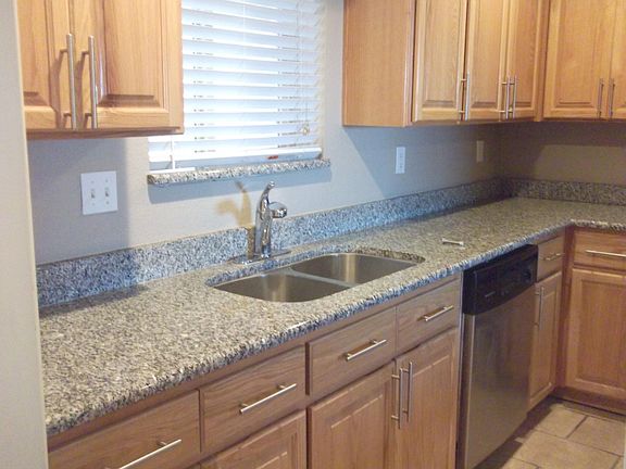 4th image of 4433 N Stanton St APT 307