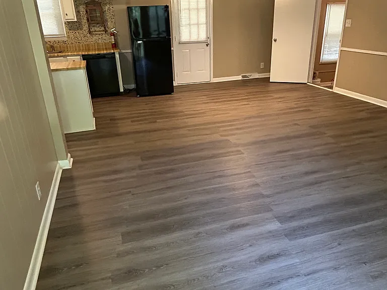208 Dana Ct — Photo 2