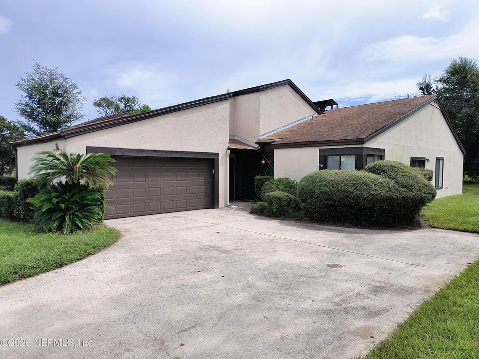 7841 Baymeadows Cir W
