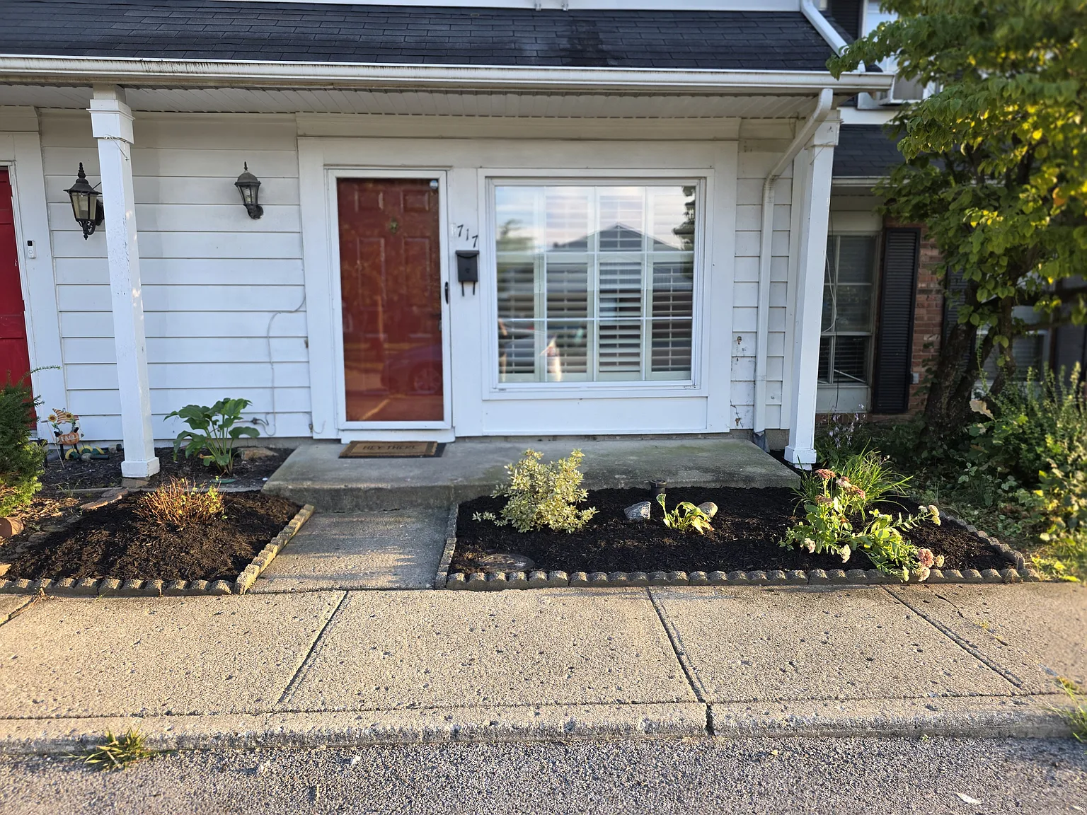 2 bed, 1.5 bath, 1020 sqft, $1,325 — Photo 1