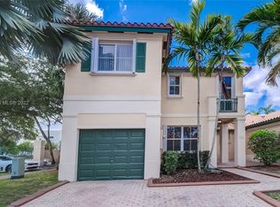 8306 NW 142nd St, Miami Lakes, FL 33016