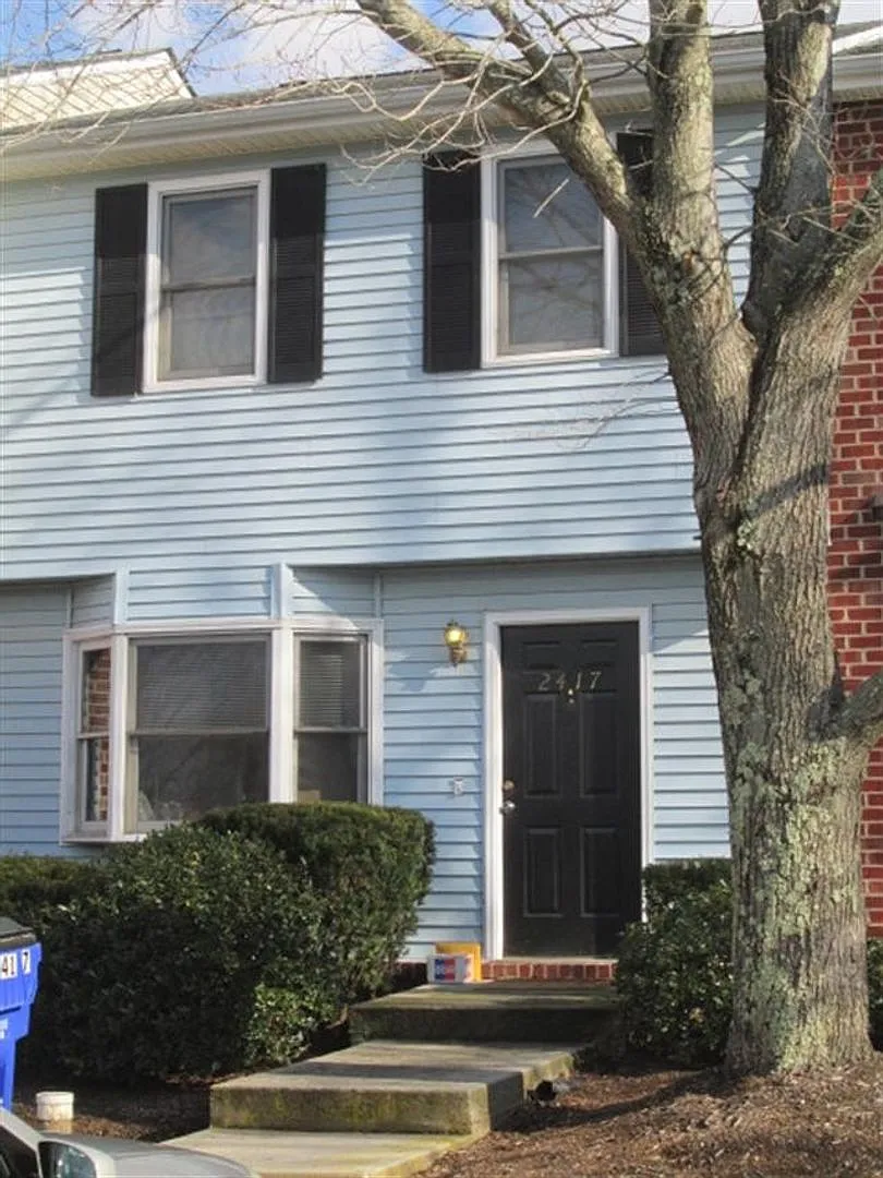 3 Bedroom 2.5 Bath Townhouse — Photo 1