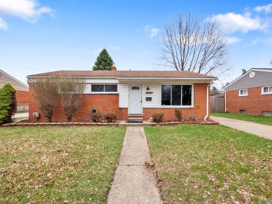 6842 Bison St, Westland, MI 48185