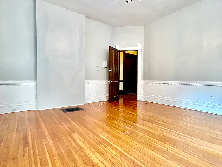 304 N McBride St #2 — Photo 3