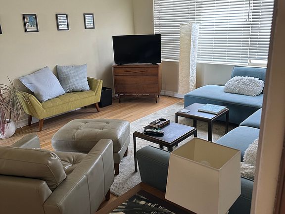 3rd image of 804 N Catalina Ave #4