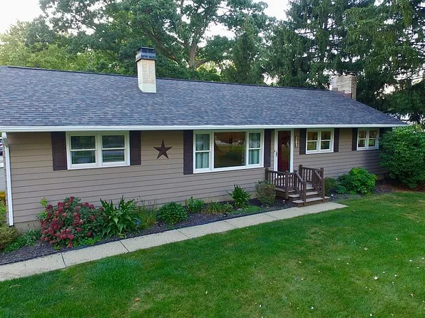 291 N Munroe Rd, Tallmadge, OH 44278