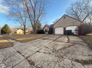 6909 Grampian Way, Indianapolis, IN