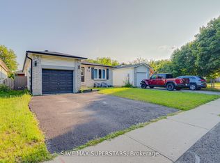 27 Maitland Dr, Barrie, ON L4M 5V9
