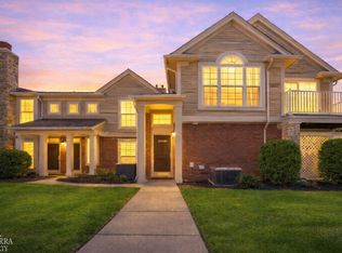 52212 Naugatuck Dr, Macomb, MI 48042