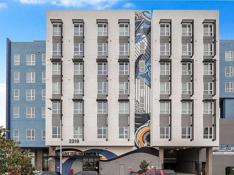 Mainline North Apartments - Santa Clara, CA — Photo 8