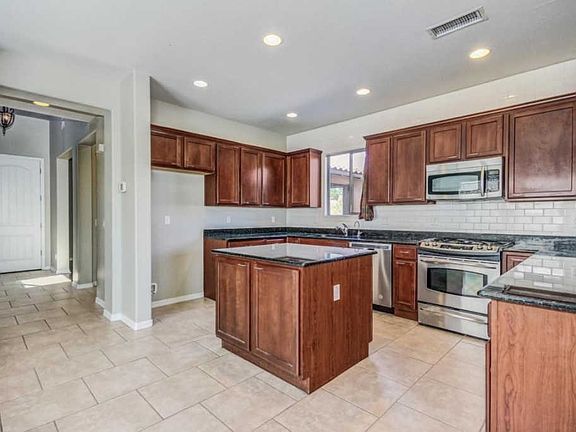 3rd image of 21069 W Park Meadows Dr