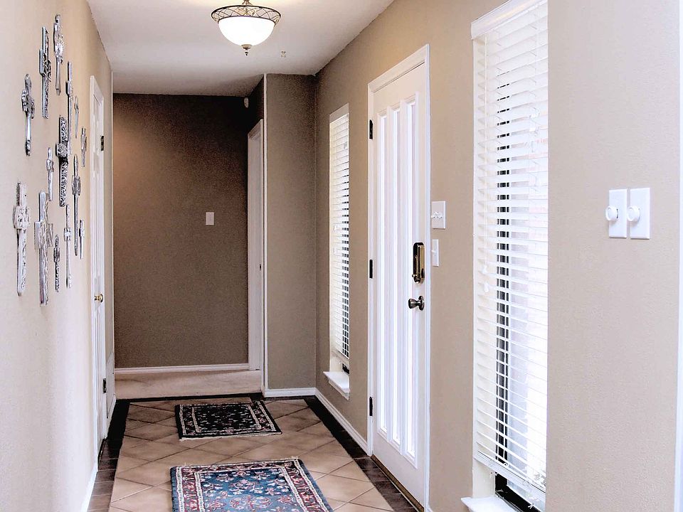 1st image of 2310 Abbey Pl