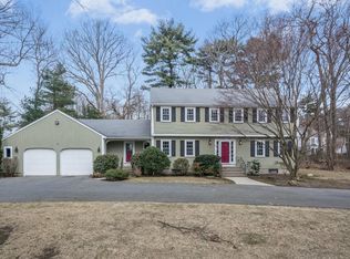 16 Fox Hill Ln, Milton, MA 02186