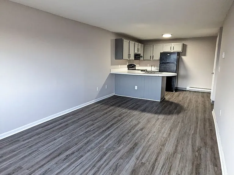 163 Mark Ln — Photo 4