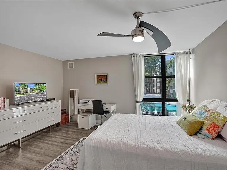 1301 River Reach Dr #201 — Photo 9