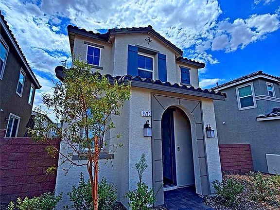 2nd image of 2713 Abrantes Pl
