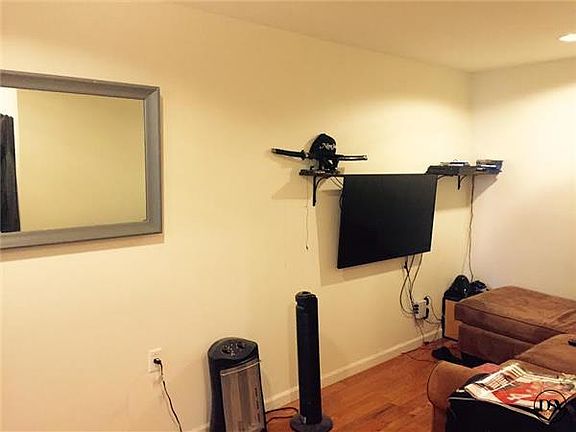 5th image of 25 Pell St APT 2F