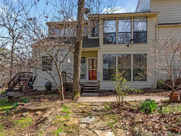 33800 E 750th Rd APT 16A, Wagoner, OK 74467