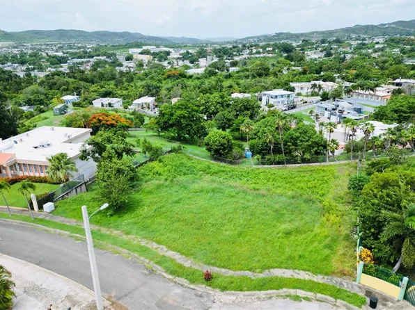 Urb Haciendas Yaucanas #24, Yauco, PR 00698