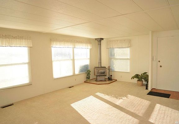 4th image of 1344 Alonda Ln NE