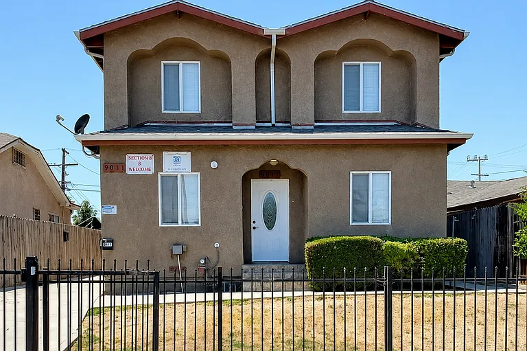 9011 Orchard Ave — Photo 1