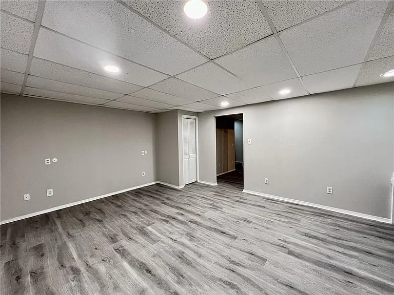 1502 Queen Anne Ct — Photo 18