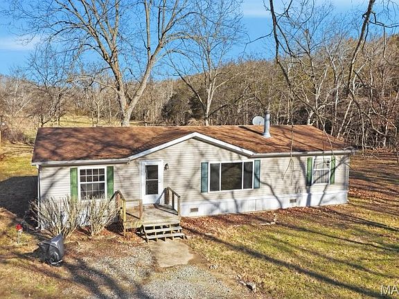 3rd image of 9030 Stonewall Dr