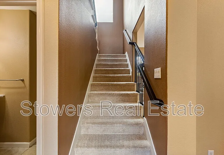 2512 Piccadilly Cir — Photo 21