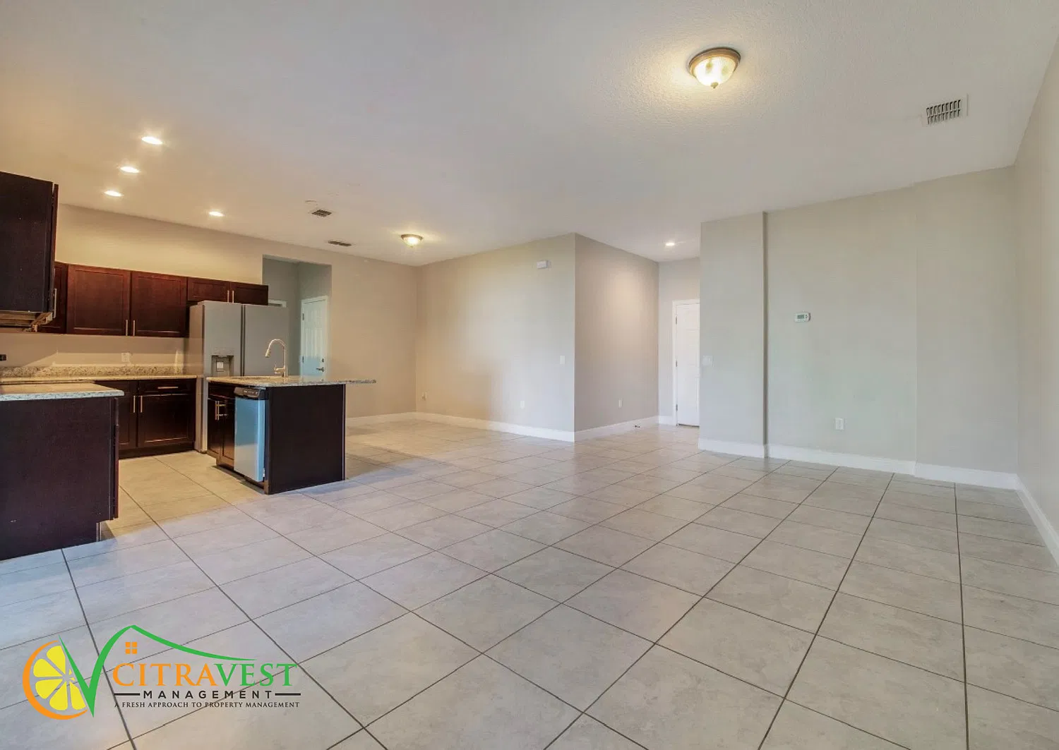 Beautiful 4 Bedroom Home in Poinciana Available! — Photo 3