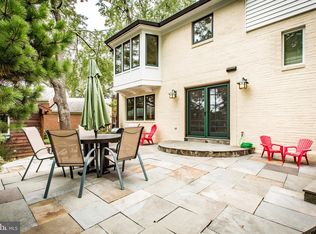 3706 N Glebe Rd, Arlington, VA 22207