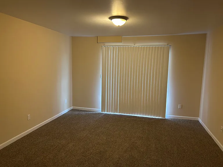 Foxcroft Apartments — Photo 17
