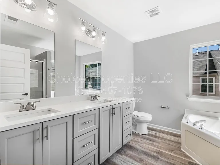9516 Drains Bay Ct — Photo 16