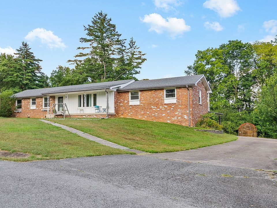 1st image of 913 Branch Rd