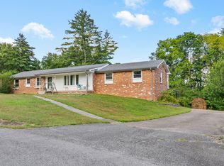 913 Branch Rd, Clarksville, TN 37043