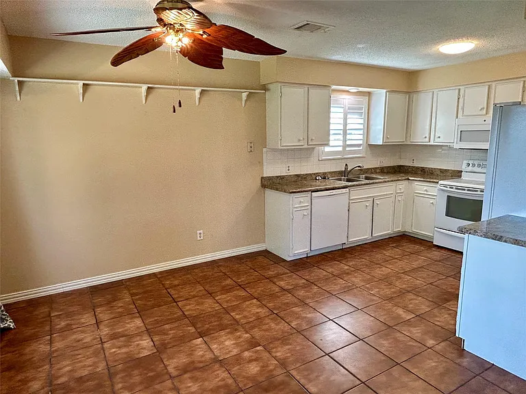 22330 Coriander Dr — Photo 6
