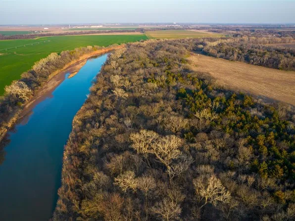 W Oakland Rd, Tonkawa, OK 74653